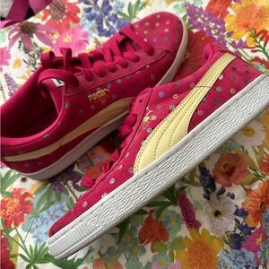 Puma Suede PINK WITH COLORFUL POK A DOTS YOUTH SZ 7